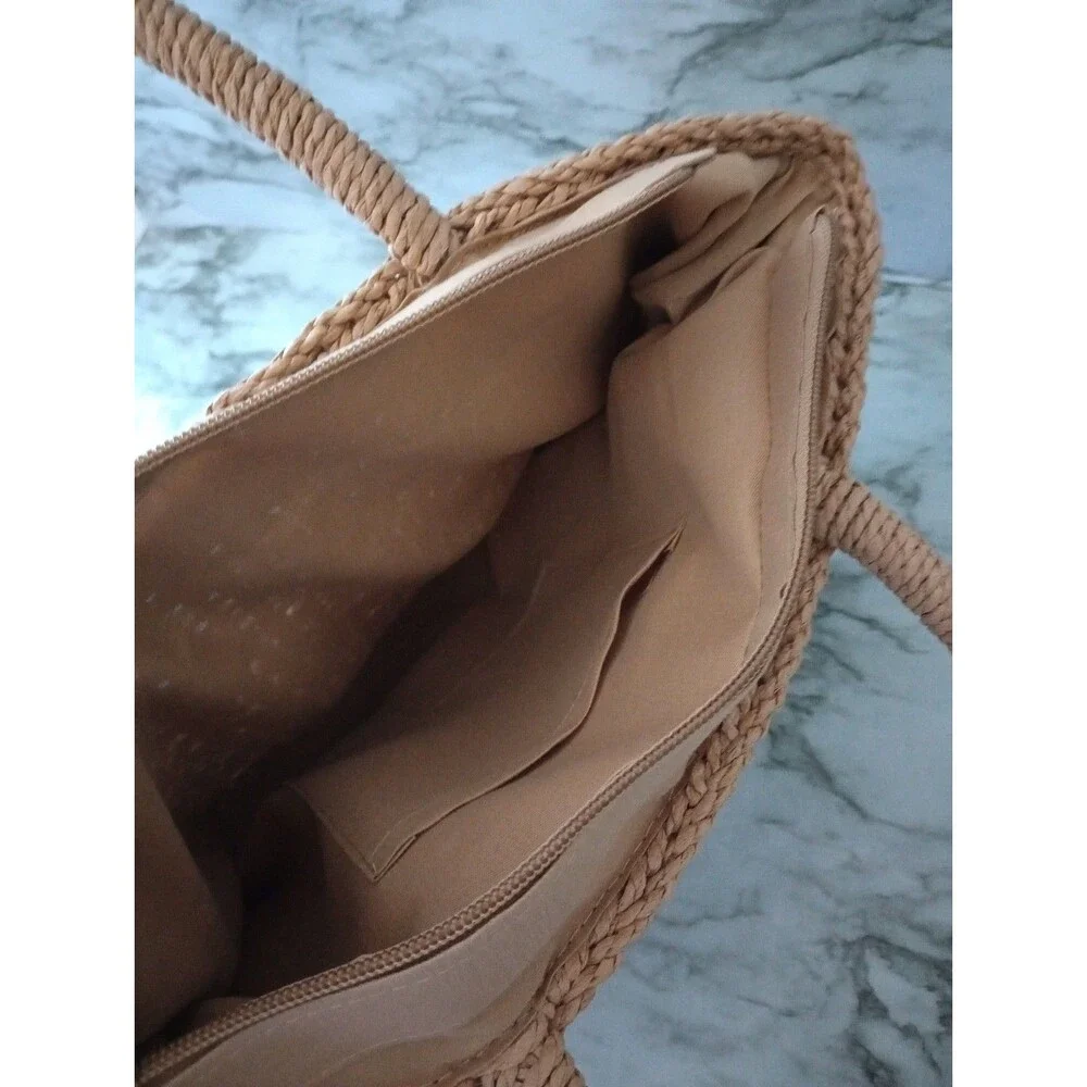 Straw Wicker Style Tote Handbag Shoulder Bag Zipper Top Clean Interior